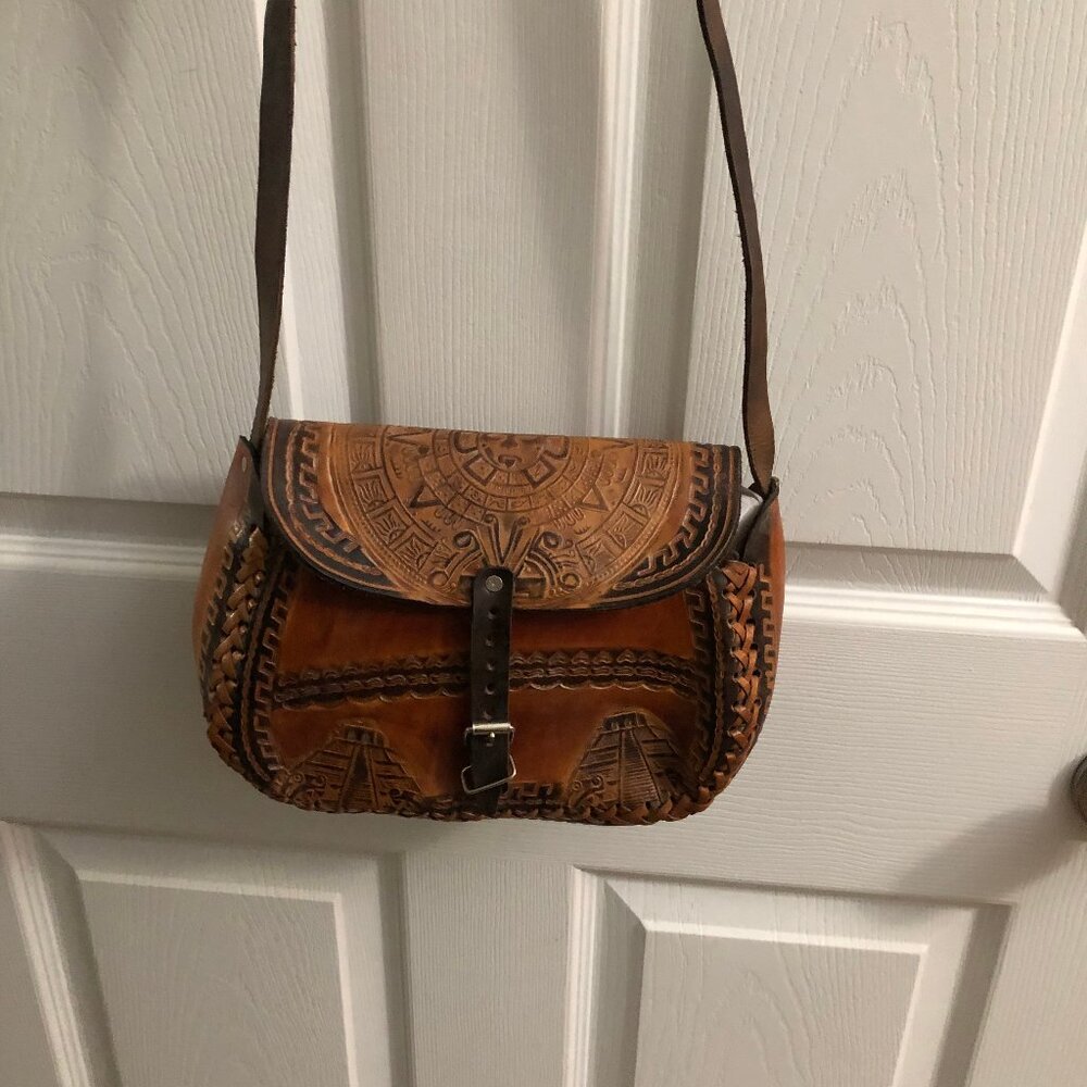 Leather crossbody/shoulder handbag from Mexico